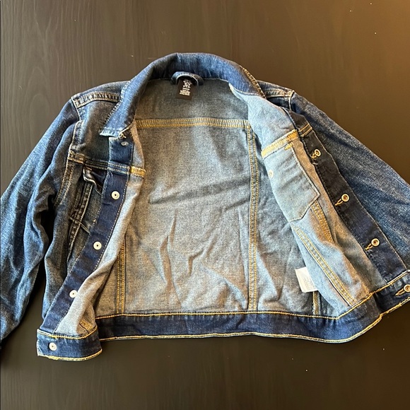 H&M Blue Jean Jacket Classic Trucker Style - Picture 2 of 5